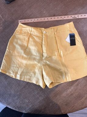 Lauren Ralph Lauren Yellow Linen Blend Pleated Shorts High Rise Pastel Size 12